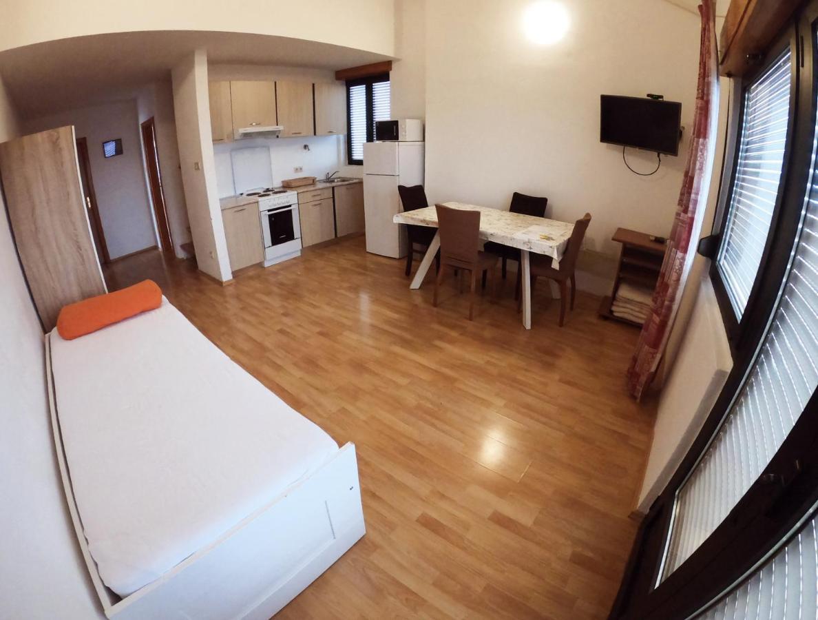 Apartments Adriatic 2 Selce Kültér fotó
